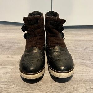 UGG Black and Dark Brown Buckle Boots